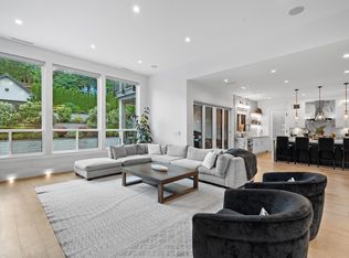 9075 164th St, Surrey, BC