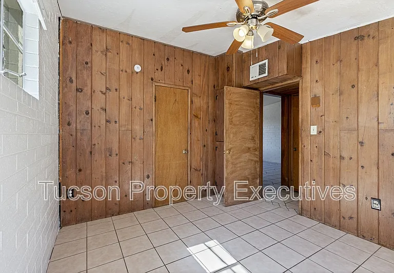 1615 E Adelaide Dr #4 — Photo 15
