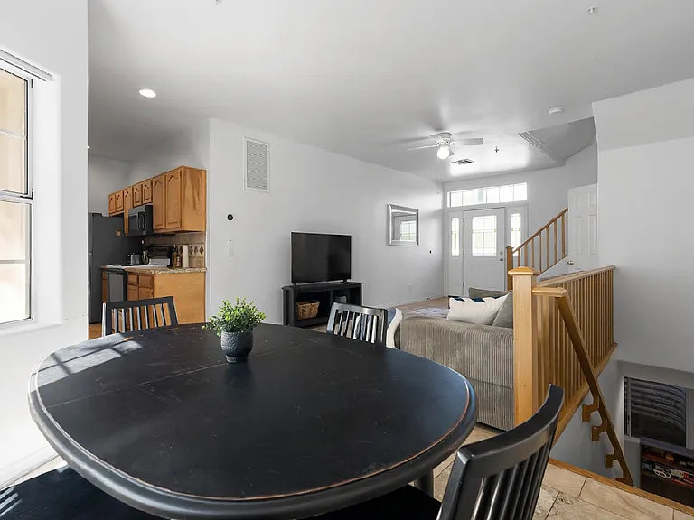 2016 S Hammond Dr #B — Photo 8