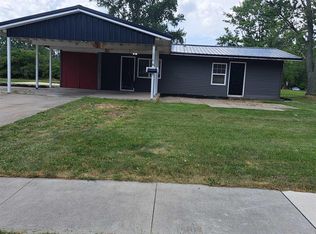 110 E Crown Ln, Fort Wayne, IN 46816