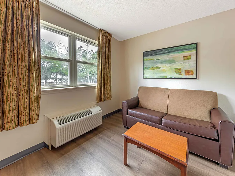 Deluxe Studio - 2 Full Beds