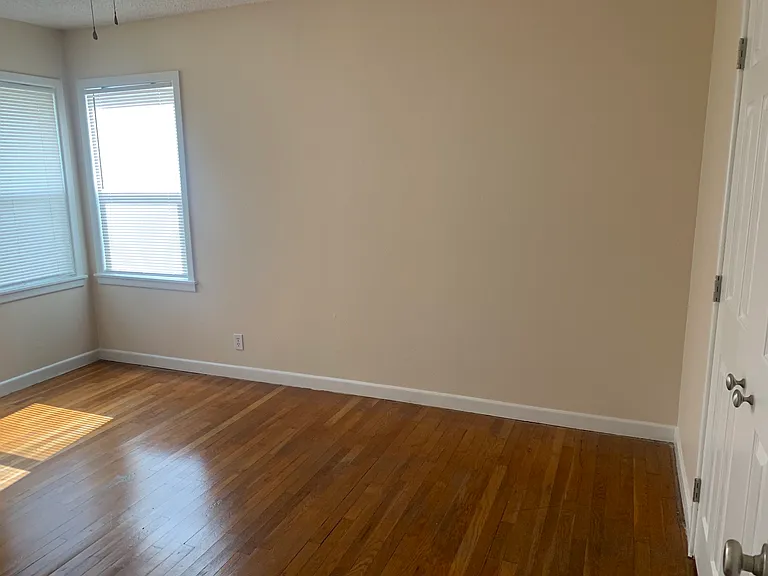 2467 Princeton Ave — Photo 4