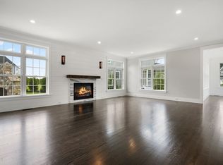 46 Graystone Ln, Natick, MA 01760