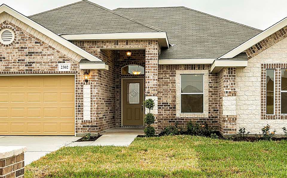 1st image of 2302 Mimosa Dr