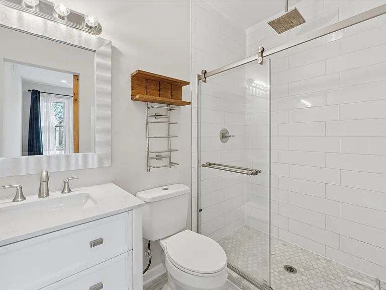 2809 W Jefferson St — Photo 12