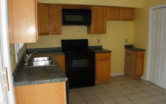 2nd image of 105 Piedmont Ct