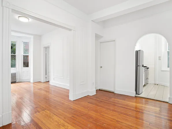 203 Baltic Street image 10 of 12