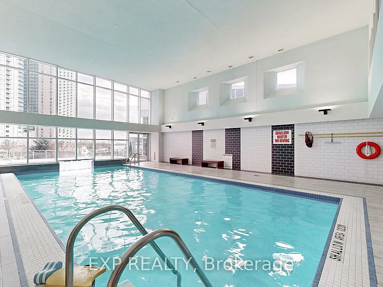 8 York St #2404 — Photo 30