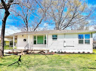 309 E State St, Groesbeck, TX 76642