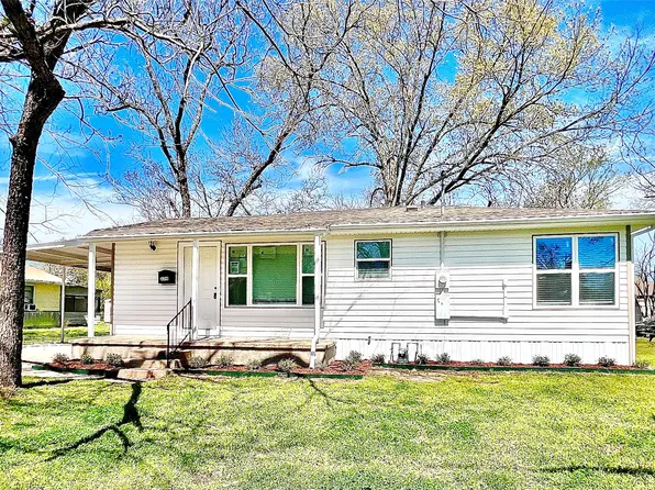 309 E State St, Groesbeck, TX 76642