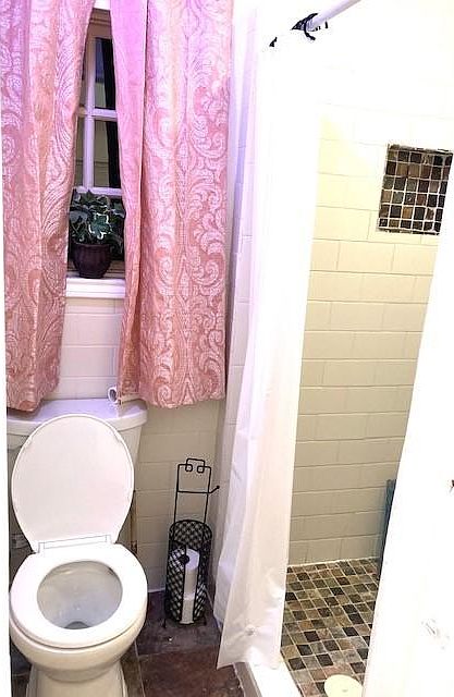1st image of 1423 Michial St