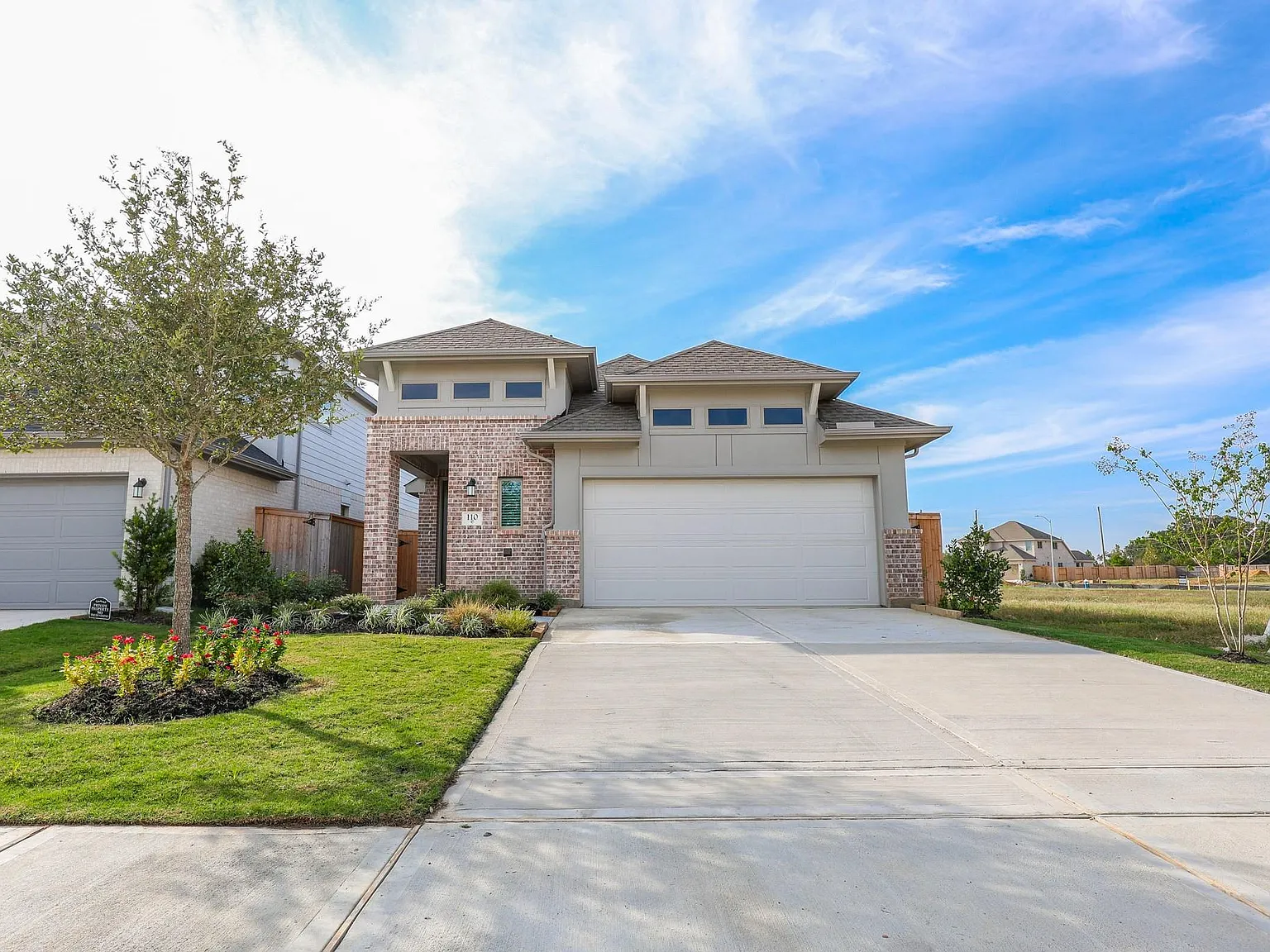 4 bed, 3.0 bath, 1927 sqft, $2,500 — Photo 2