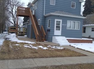 817 3rd Ave NE APT 2, Devils Lake, ND 58301