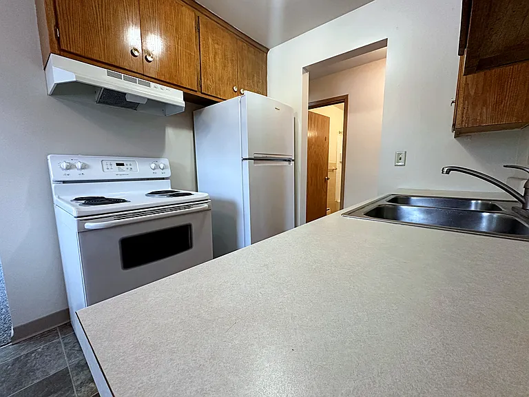 Lexlawn Apartments — Photo 11
