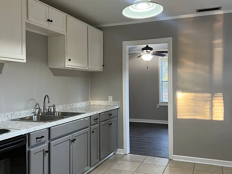 122 Forest Ave — Photo 7