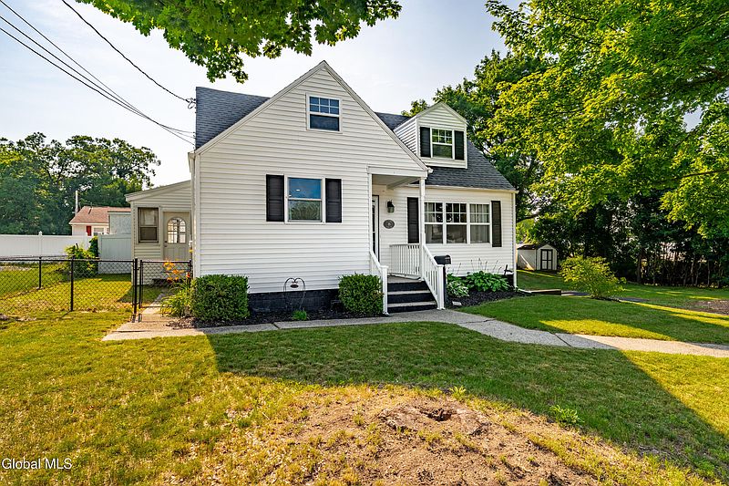 5th image of 35 Vista Avenue