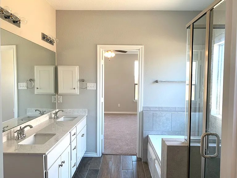 601 Long Prairie Dr — Photo 16
