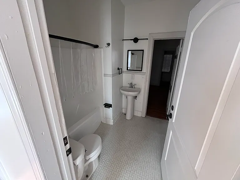 1204 Linden Pl #A — Photo 9