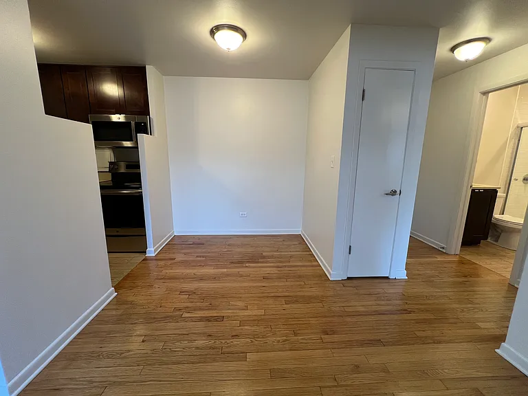 6010 N Winthrop Ave #303 — Photo 7