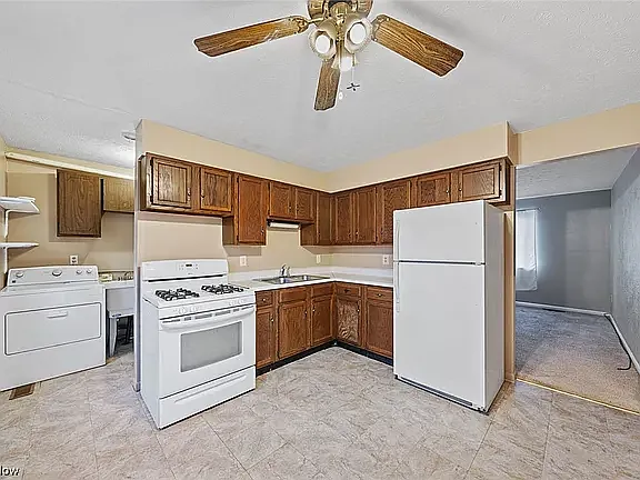 2 bed, 1836 sqft, $950 — Photo 4