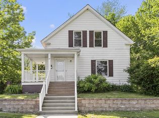 17 Foss Rd, Gardner, MA 01440