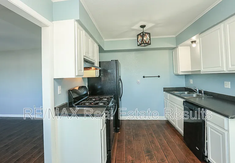 1314 W Margaret Pl — Photo 11