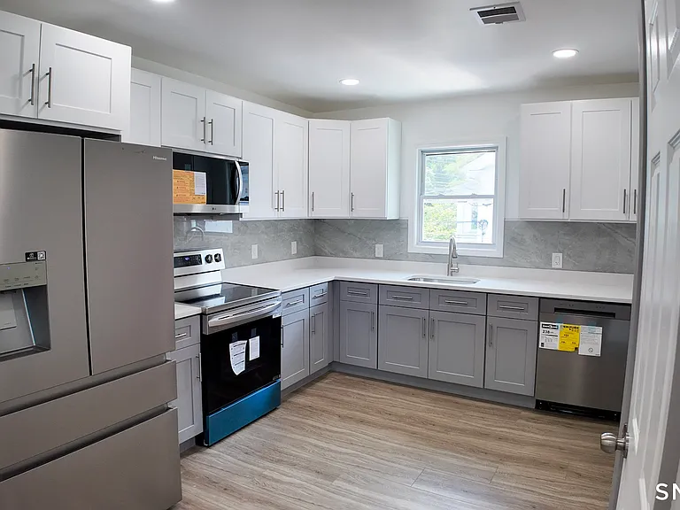 128 Jewett St #2 — Photo 2