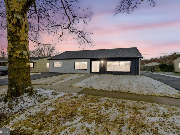 48 Chippendale Cir, Newark, DE 19713