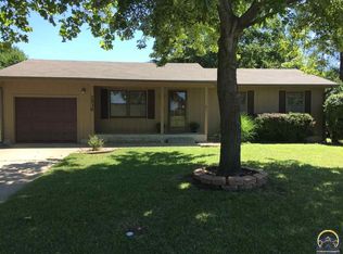 2536 SW Randolph Ave, Topeka, KS 66611