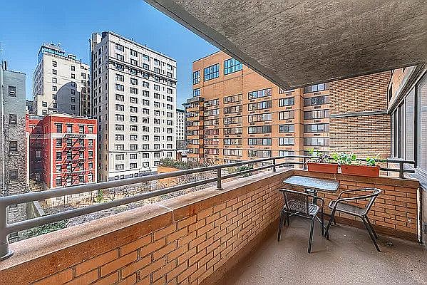 1st image of 275 W 96th St APT 7D