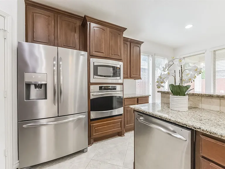 10014 Eldarica Way — Photo 14