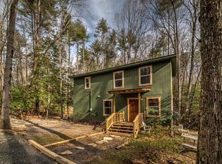 208 Clear Lake Ct, Ellijay, GA 30540