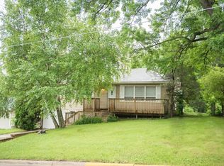 409 10th St SE, Waseca, MN 56093