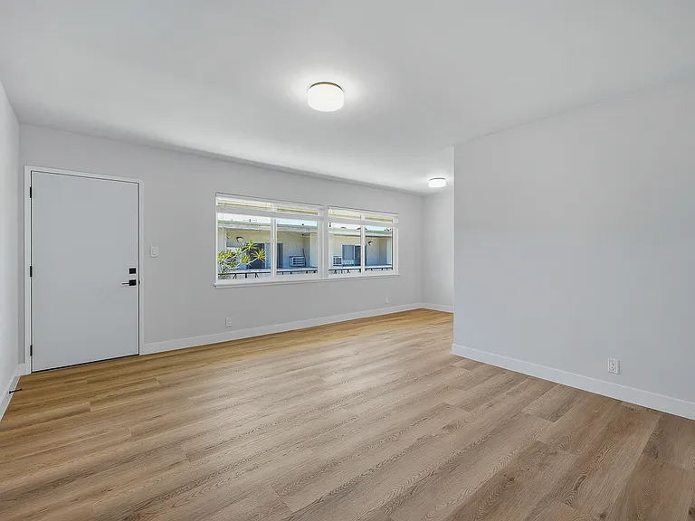 243 Crandall St — Photo 12