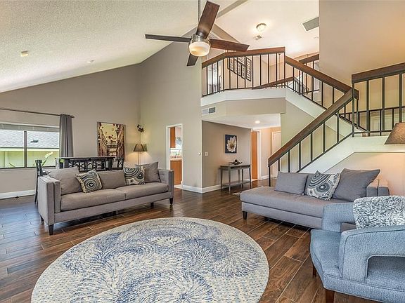 4th image of 208 Albrighton Ct
