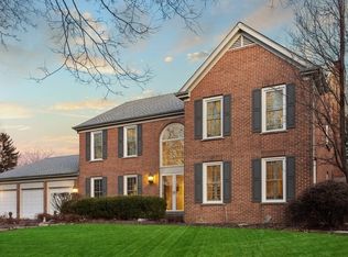 215 Covington Dr, Barrington, IL 60010