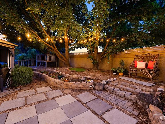 2nd image of 8155 W Burntree Ct