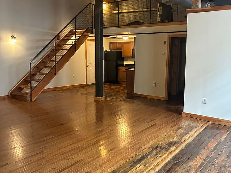 60 Dexter St — Photo 4