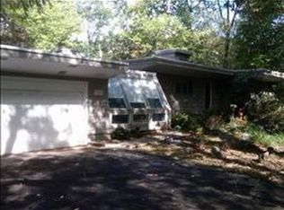 108 Valley Dr, Watchung, NJ 07069