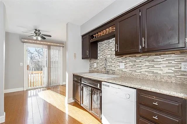 3 bed, 1490 sqft, $2,000 — Photo 4