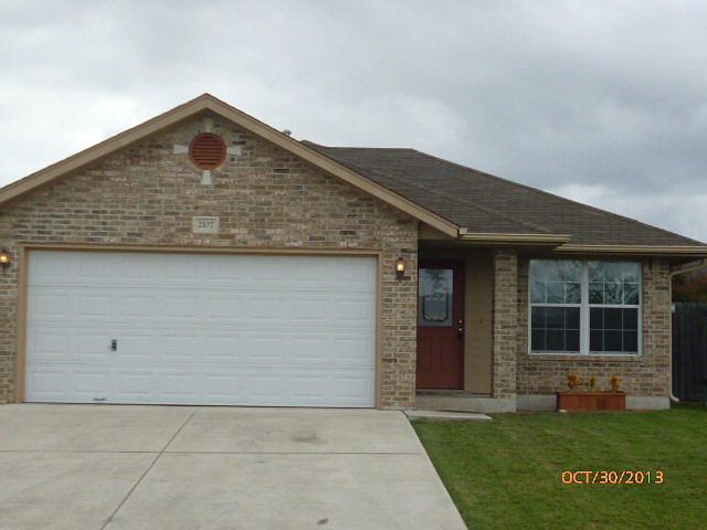 1st image of 2107 Bentwood Dr
