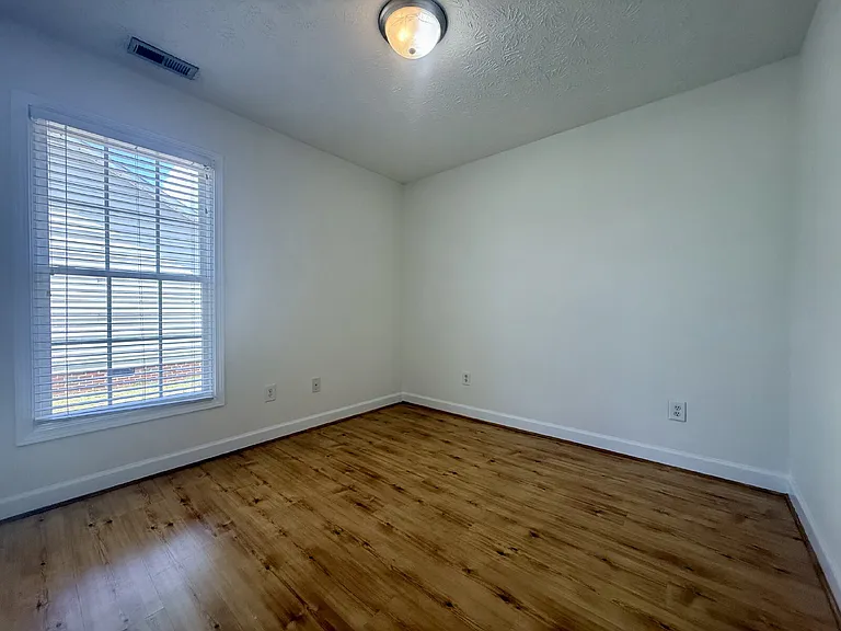 3019 Burton Dr — Photo 16