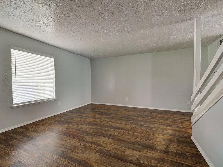 1709 Beaumont Dr #1711 — Photo 5
