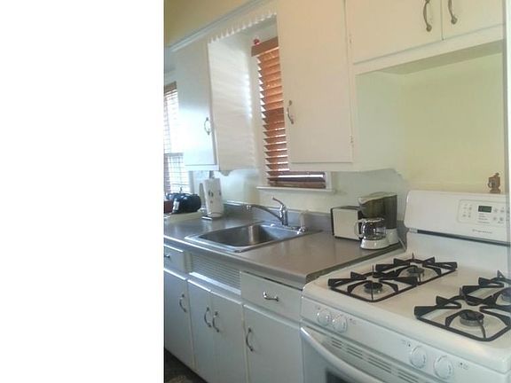 5th image of 17313 Puritas Ave