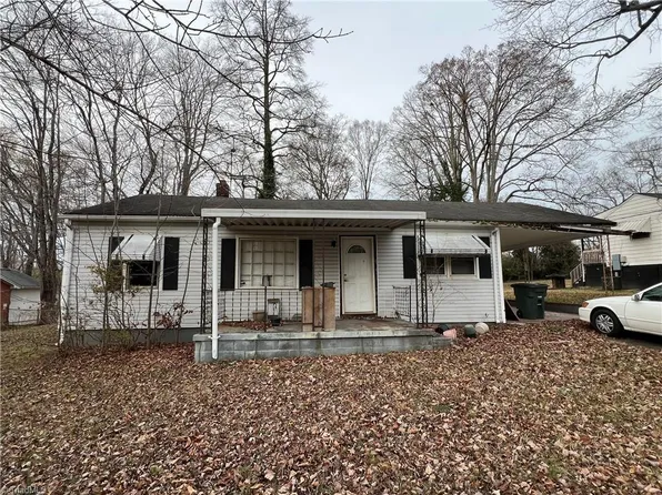 1139 Manning St, Eden, NC 27288