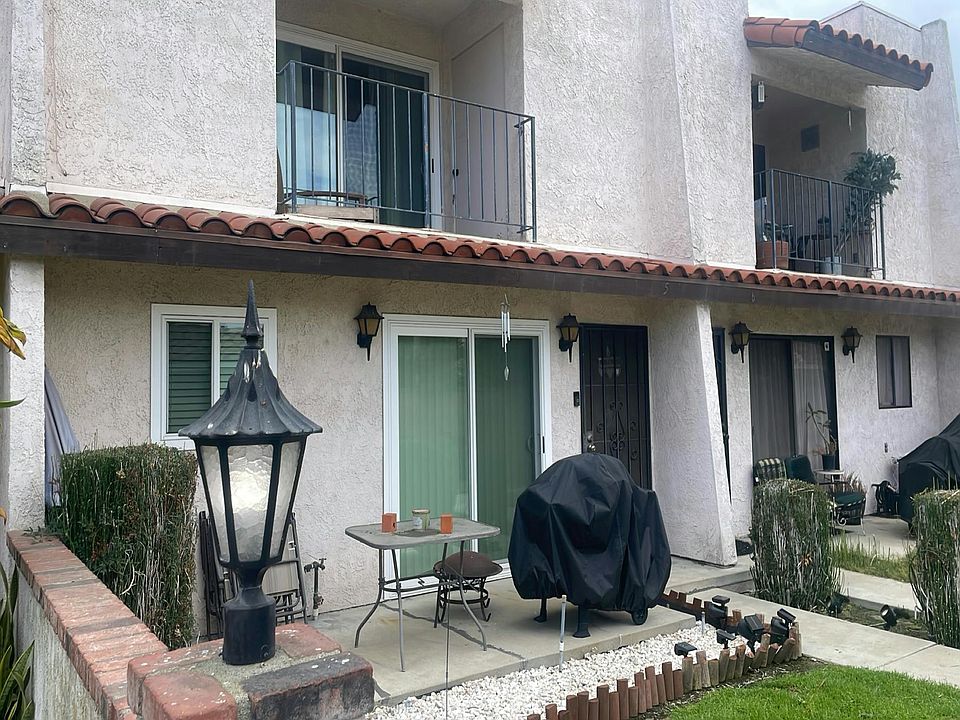 2nd image of 17442 Virginia Ave Unit 5
