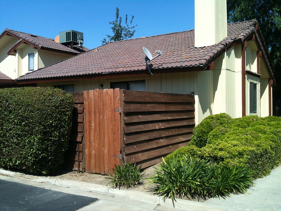 2nd image of 4142 W Cypress Ave