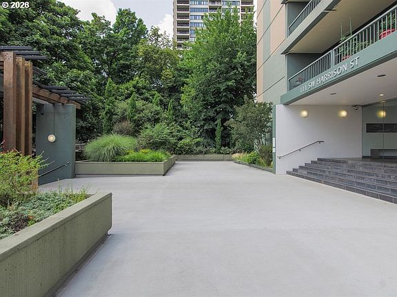 2nd image of 111 SW Harrison St APT 17B