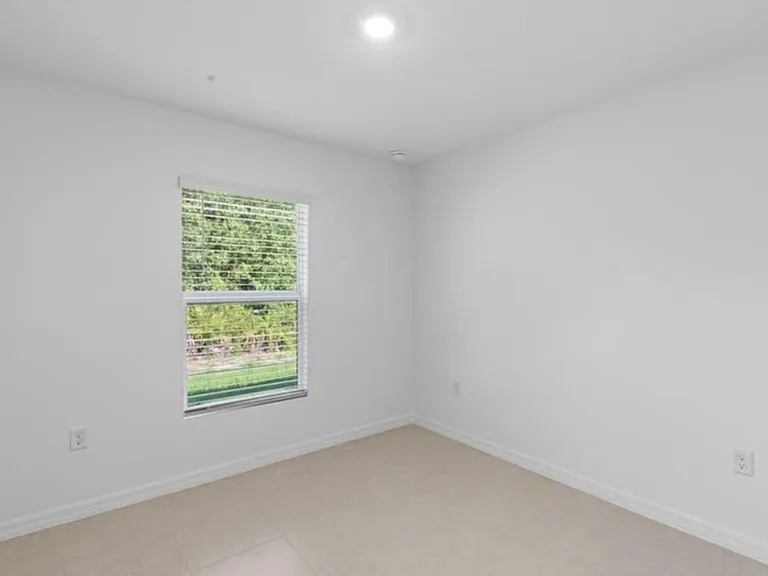 334 Pinehurst Ave — Photo 4