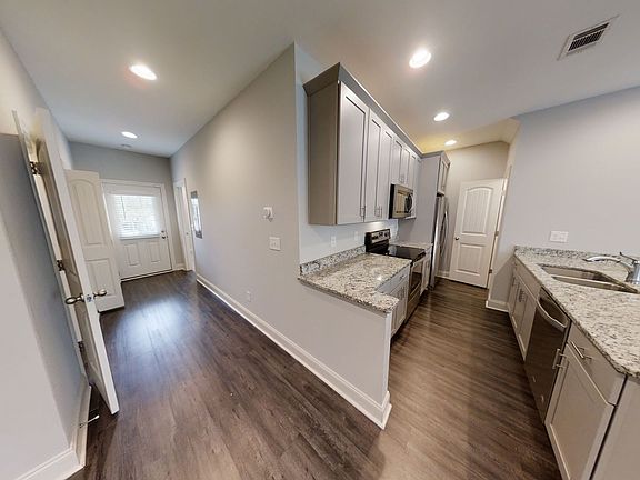 5th image of 3855 Academy Dr #605